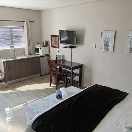 Bed and Breakfast Urban Manor Port Elizabeth Exterior foto